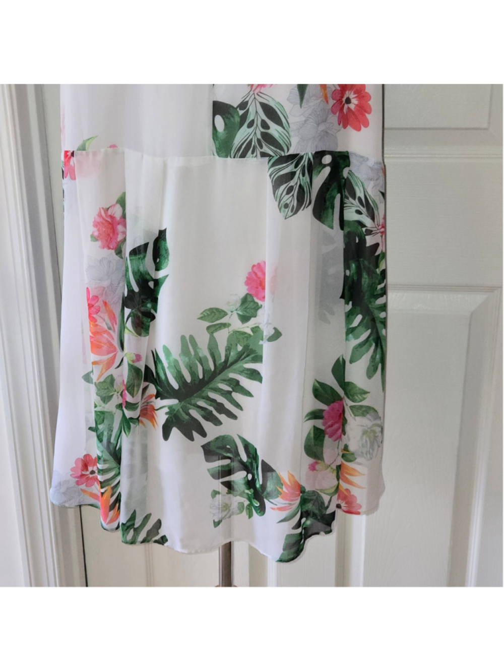 Vince Camuto Women's Floral Sleeveless White Green Pink Tank Top Plus Sz 2X - Picture 5 of 11